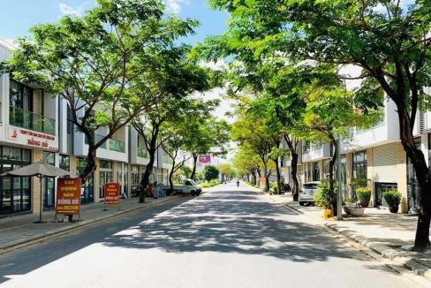 Đất Shophouse 2 Mặt Tiền - Trục Kinh Doanh Sầm Uất Nhất FPT CiTy